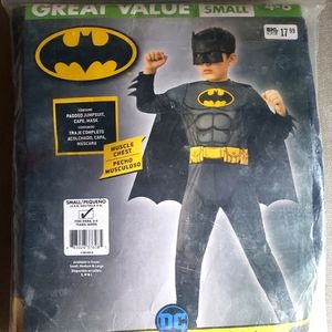 NWOT Batman Halloween Costume size 4-6 years old
